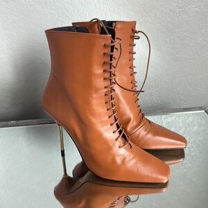 l'intervalle ankle boots w/gold accent high heels in chestnut nubuck 40/ US 9
